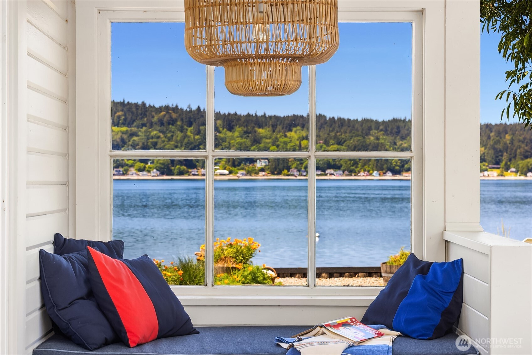 10050 Southwest Dock Street Vashon, WA 98070 - Photo 18 of 40