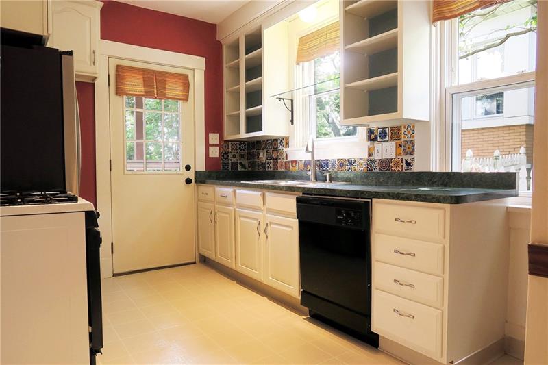 124 Ridgewood Avenue Pittsburgh, PA 15229 - Photo 8 of 21 Kitchen: 9x14, Gas Stove, Refrigerator, Microwave Oven, Dishwasher, Disposal, eat-in area.