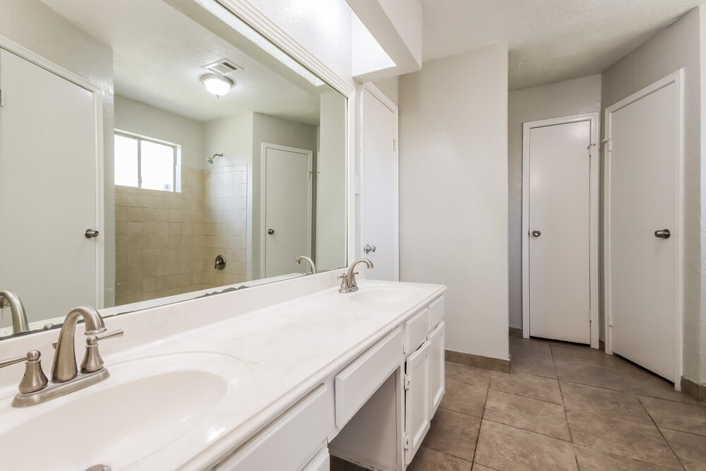 2823 Forestbrook Drive Spring, TX 77373 - Photo 11 of 17