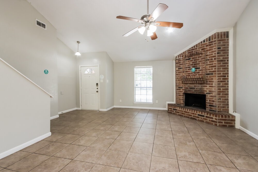 2823 Forestbrook Drive Spring, TX 77373 - Photo 5 of 17