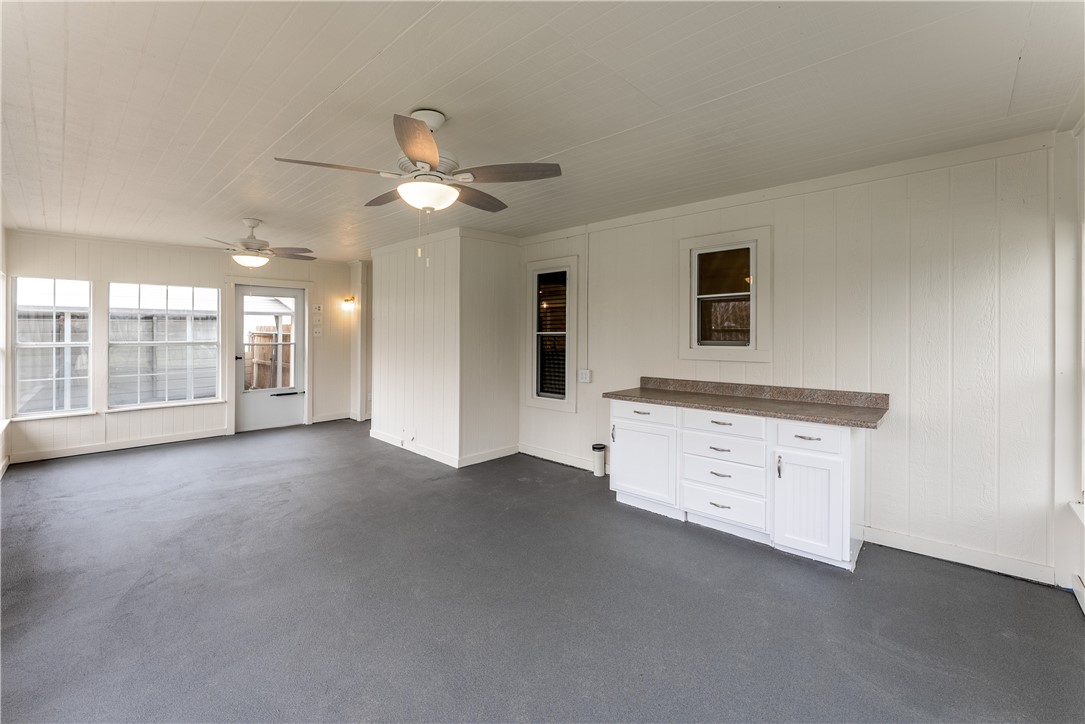 707 Central Drive Georgetown, TX 78628 - Photo 28 of 30 a view of an empty room with a window