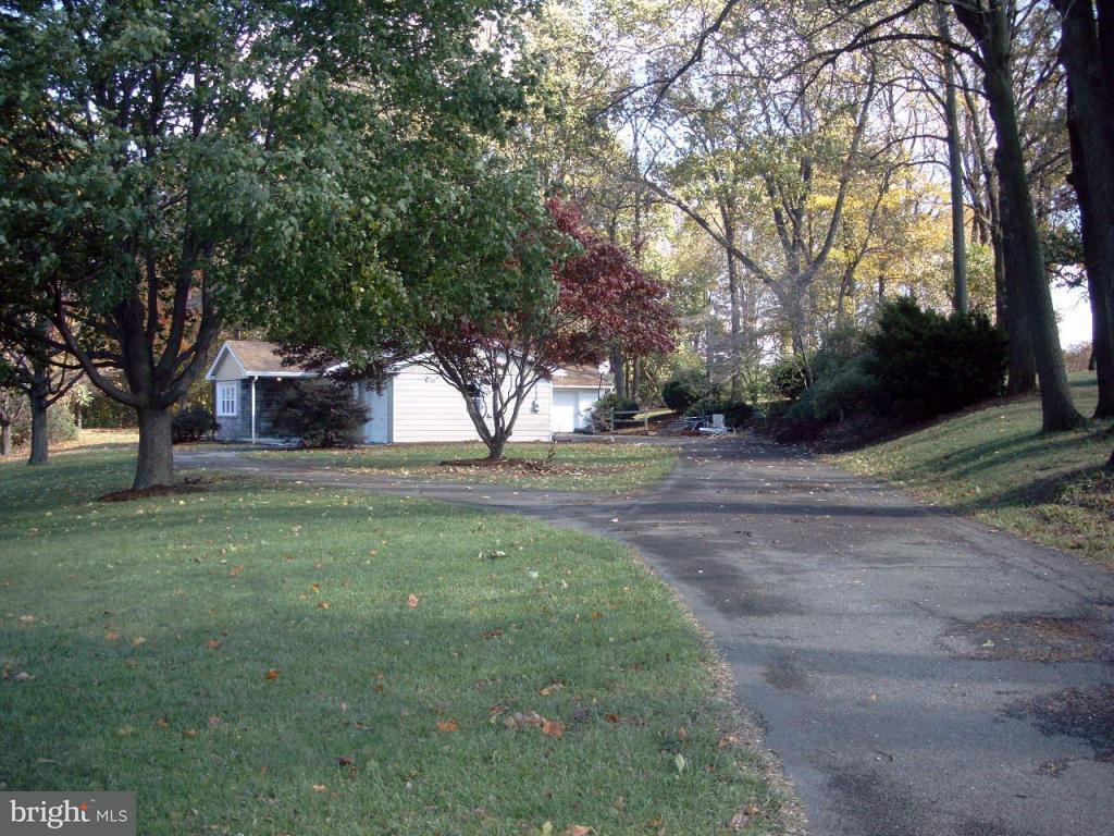 608 Truce Road New Providence, PA 17560 - Photo 2 of 9 Gallery Image 2