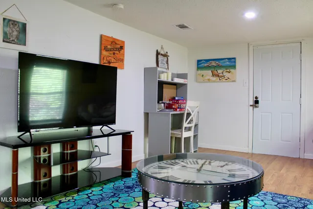 $149,900 | 1401 Ash Street, Ocean Springs, MS 39564