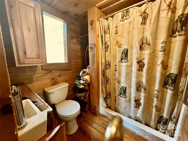 $134,700 | 38 Buchanan Hill Road, Bakersville, NC 28705