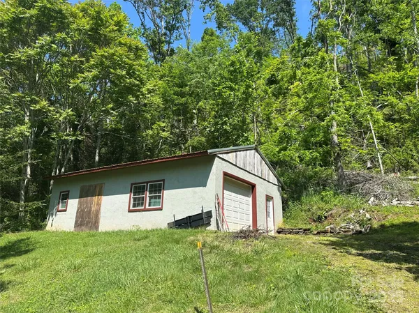 $134,700 | 38 Buchanan Hill Road, Bakersville, NC 28705