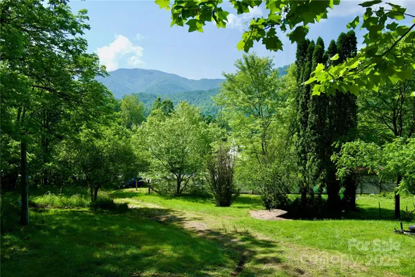 $134,700 | 38 Buchanan Hill Road, Bakersville, NC 28705