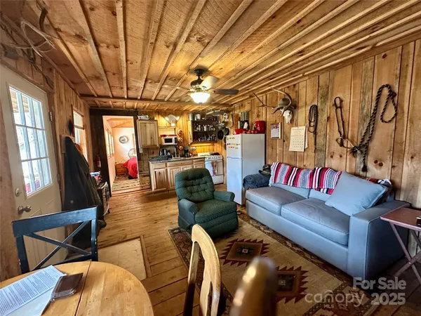 $134,700 | 38 Buchanan Hill Road, Bakersville, NC 28705