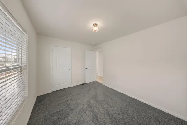 $174,950 | 317 Moffat Boulevard, Unit 20, Manteca, CA 95336