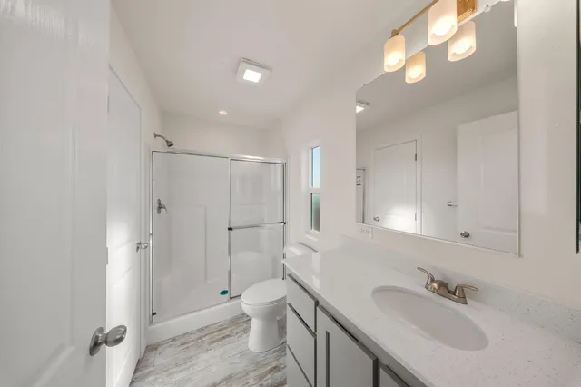 $190,950 | 317 Moffat Boulevard, Unit 20, Manteca, CA 95336