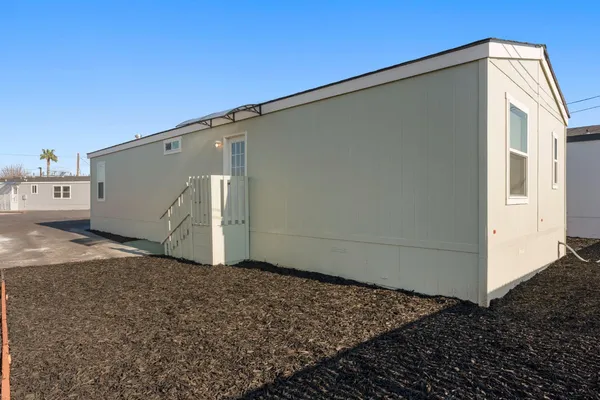 $174,950 | 317 Moffat Boulevard, Unit 20, Manteca, CA 95336