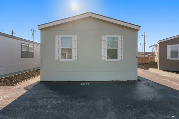 $174,950 | 317 Moffat Boulevard, Unit 20, Manteca, CA 95336