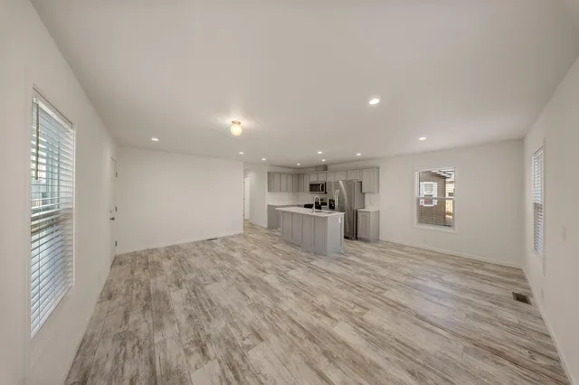 $190,950 | 317 Moffat Boulevard, Unit 20, Manteca, CA 95336