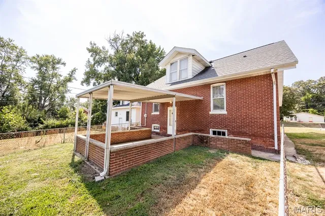 $175,000 | 300 South Jackson Street, Belleville, IL 62220