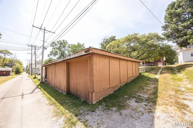 $175,000 | 300 South Jackson Street, Belleville, IL 62220