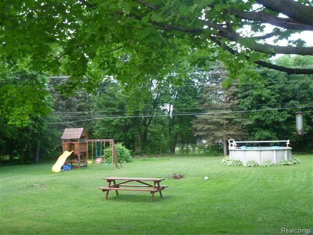 6759 Rickett Road Brighton, MI 48116 - Photo 5 of 13 Park-like setting!