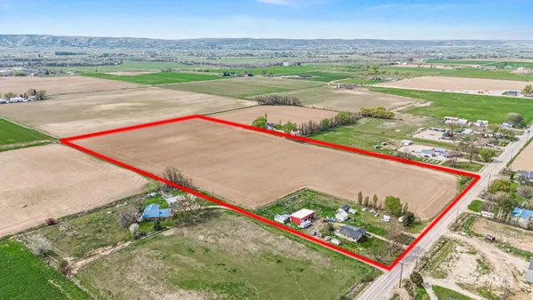 $999,000 | 3505 West Idaho Boulevard, Emmett, ID 83617