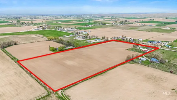 $999,000 | 3505 West Idaho Boulevard, Emmett, ID 83617