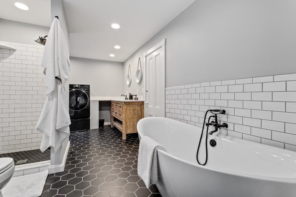 230 High Road Newbury, MA 01951 - Photo 32 of 42 Gallery Image 32