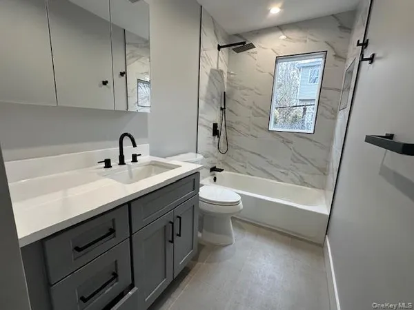 $4,900 | 5 Linwood Road North, Unit 1, Port Washington, NY 11050