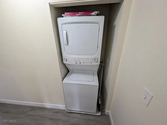 $1,325 | 4806 Nara Vista Way, Unit 204, Las Vegas, NV 89103