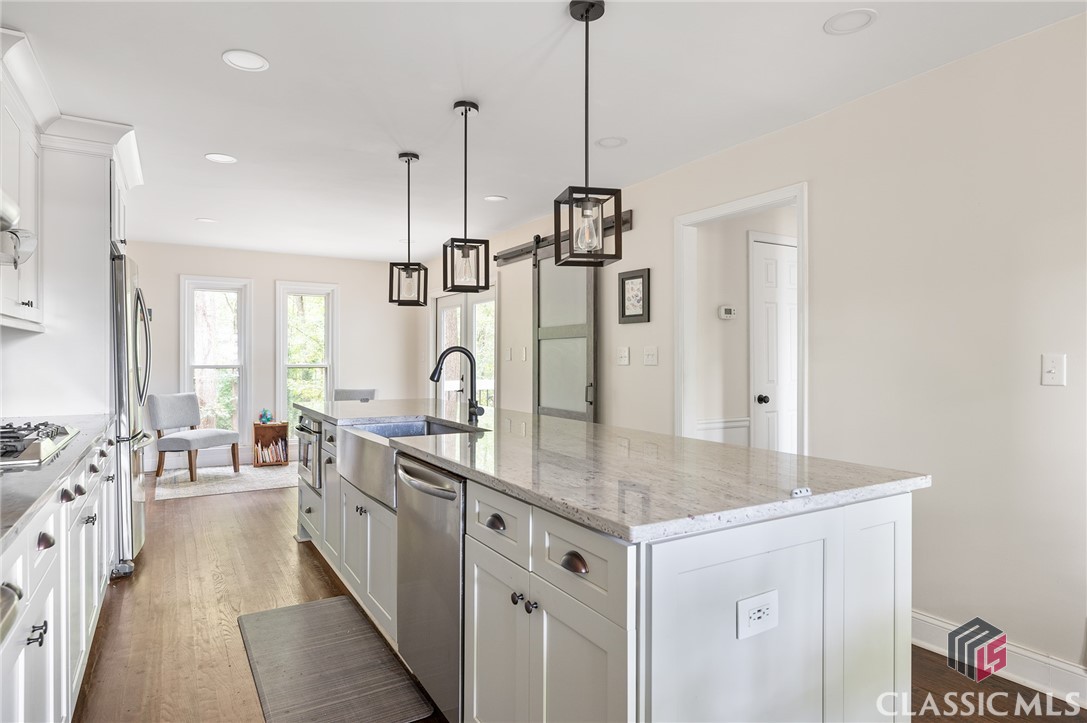 1435 Whit Davis Road Athens, GA 30605 - Photo 7 of 52