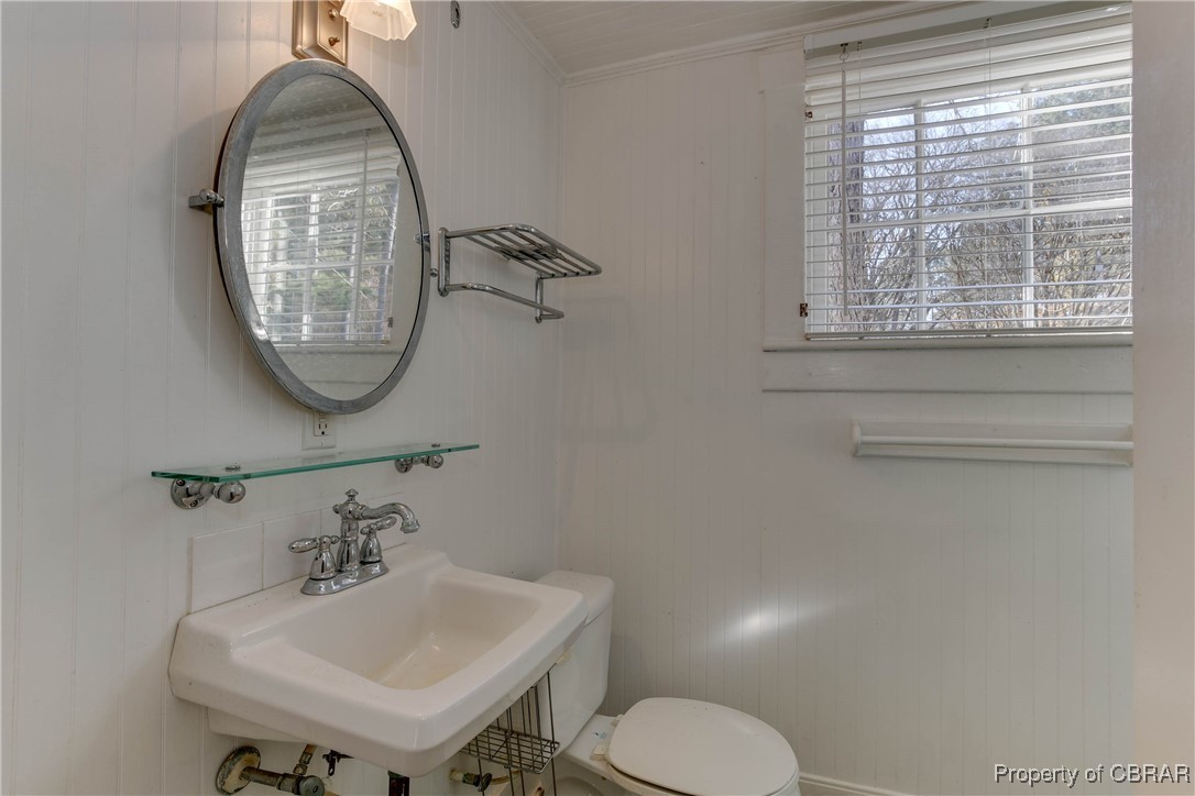 5523 White Hall Road Gloucester, VA 23061 - Photo 44 of 48 Cottage Bath