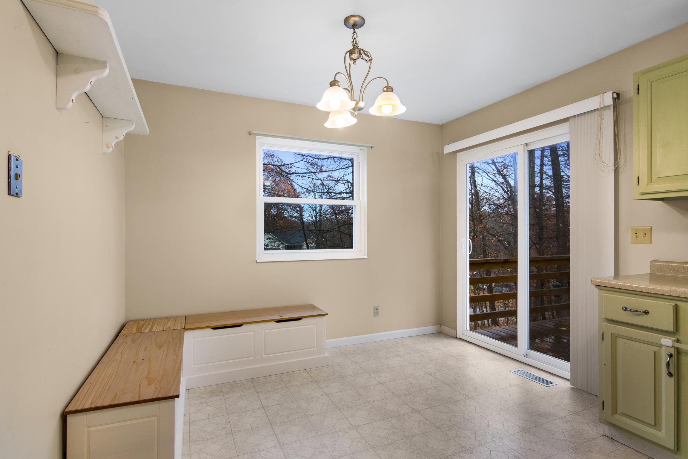 3928 Manchester Road Traverse City, MI 49686 - Photo 11 of 35