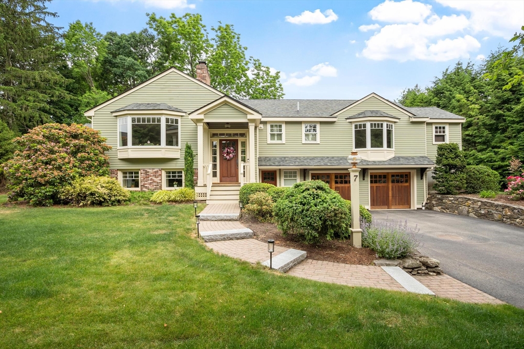 7 Minuteman Road Acton, MA 01720 - Photo 1 of 42