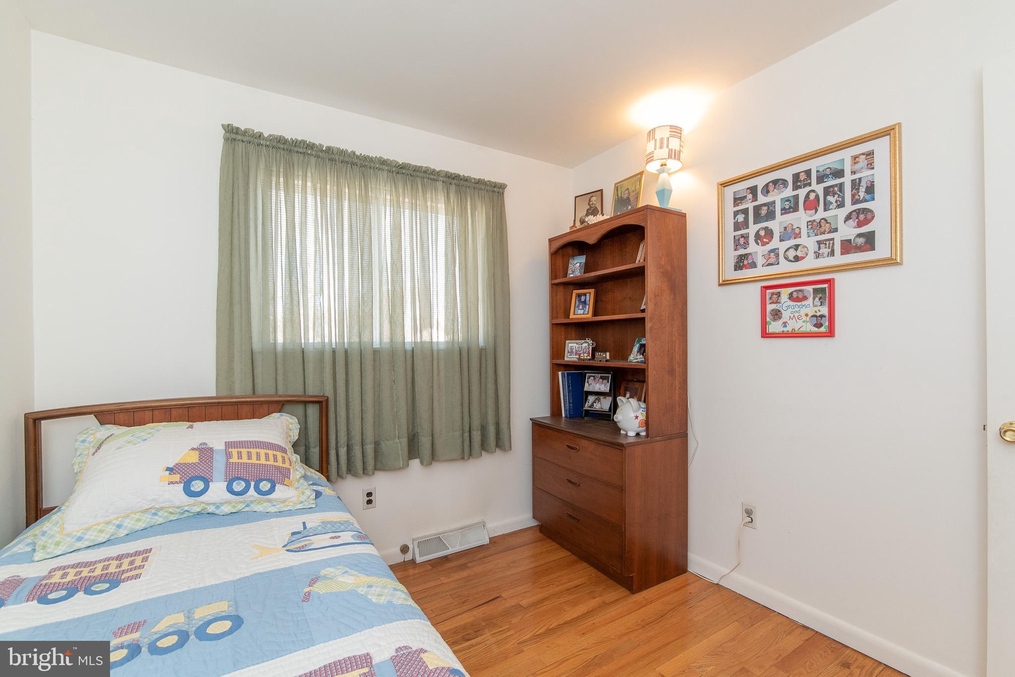 428 Brownell Road Baltimore, MD 21220 - Photo 23 of 37 Bedroom 3