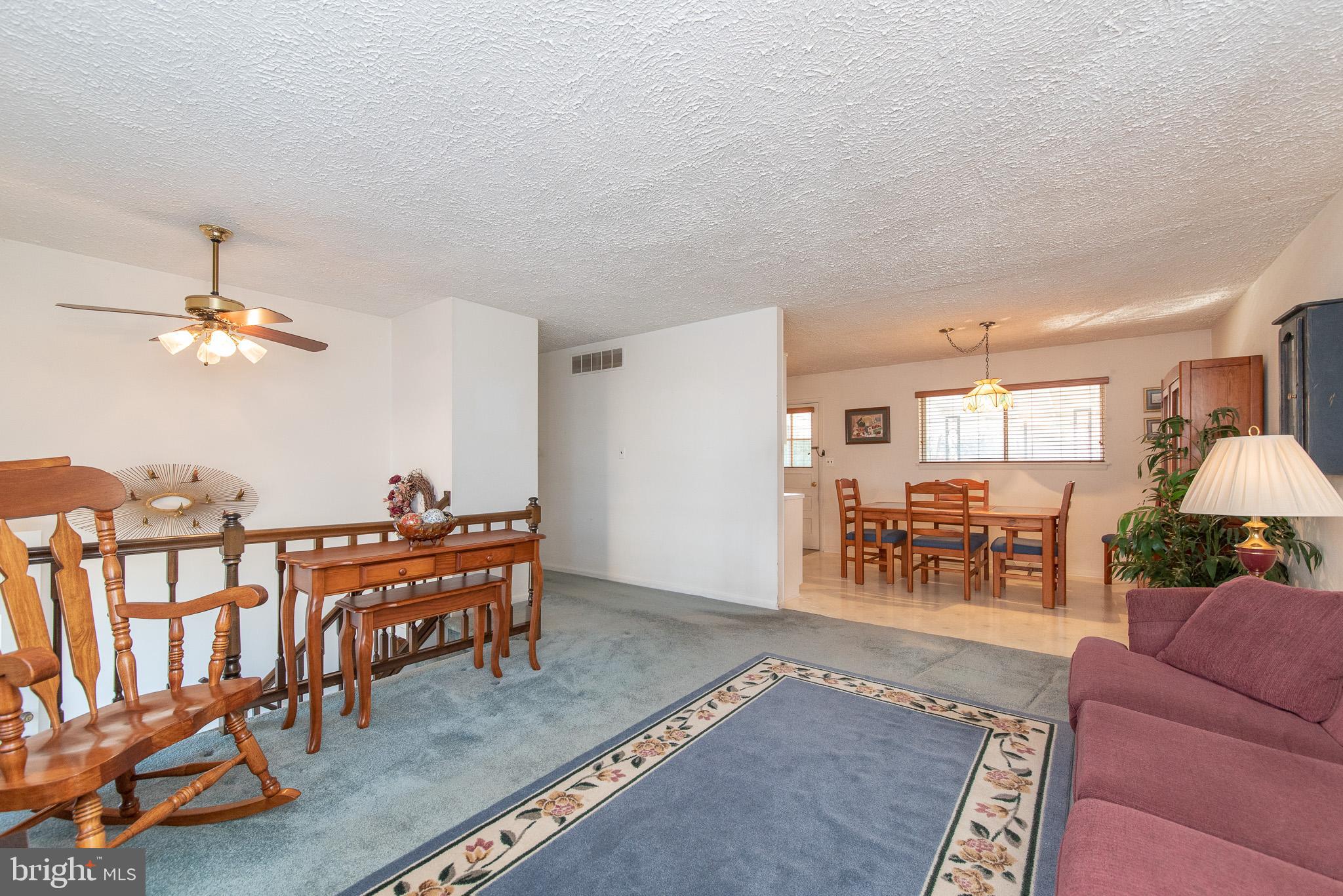428 Brownell Road Baltimore, MD 21220 - Photo 6 of 37 Living Room