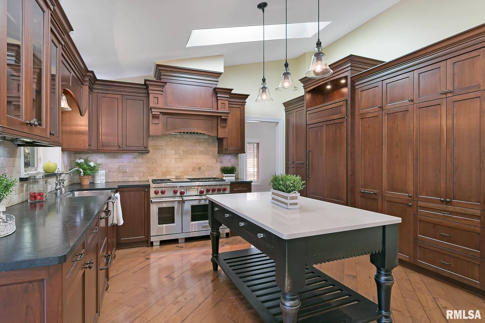 3235 Quail Ridge Road Bettendorf, IA 52722 - Photo 11 of 45 Gallery Image 11