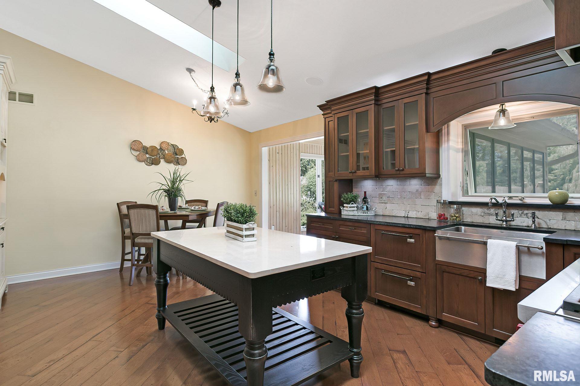 3235 Quail Ridge Road Bettendorf, IA 52722 - Photo 10 of 45 Gallery Image 10