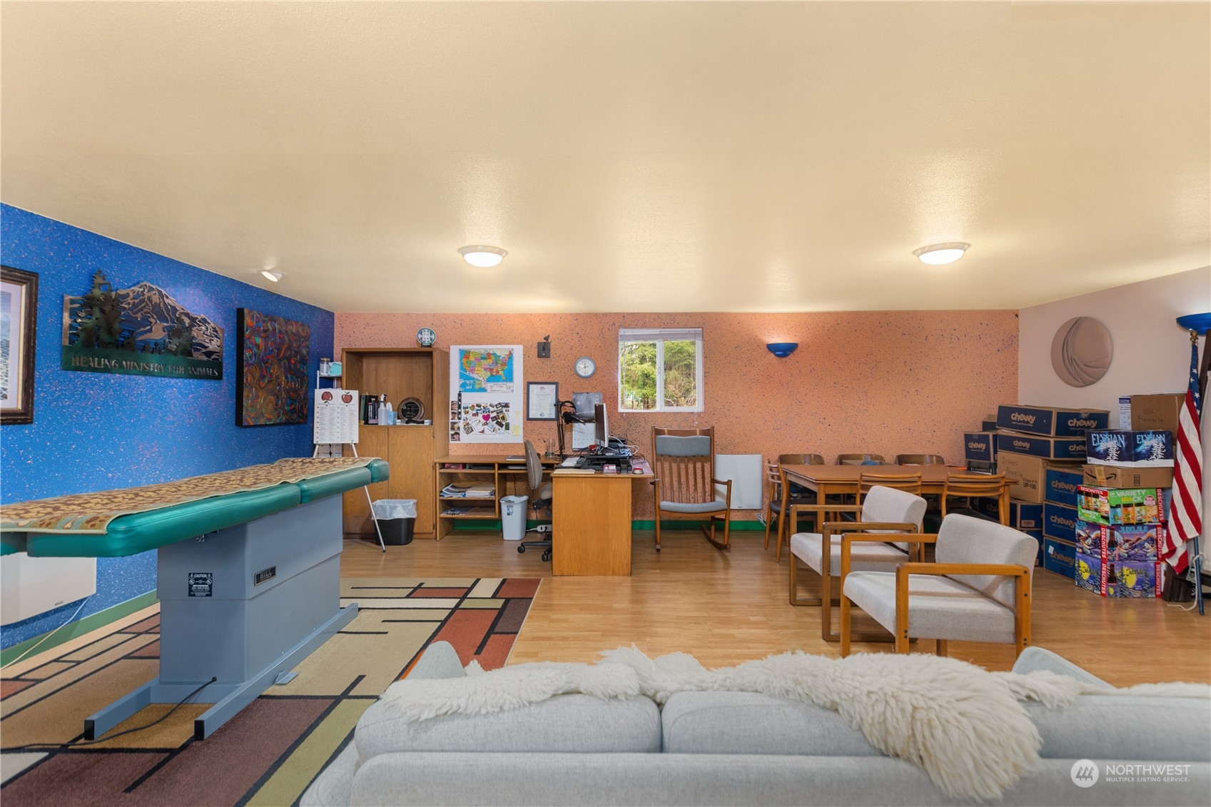36922 Swede Heaven Road Arlington, WA 98223 - Photo 26 of 40 a living room with furniture and a flat screen tv