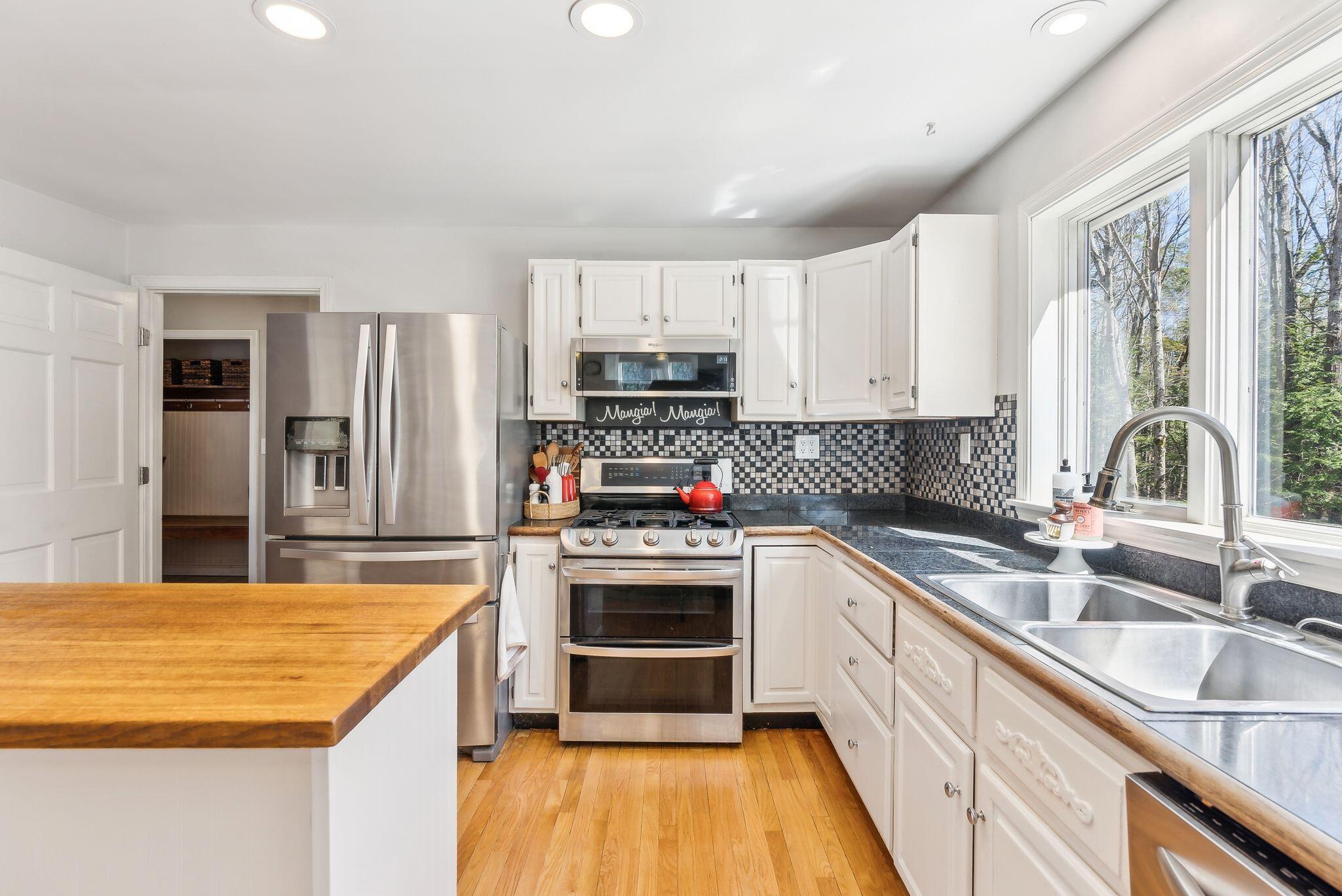 48 Newell Ridge Road Cumberland, ME 04021 - Photo 5 of 49 Kitchen
