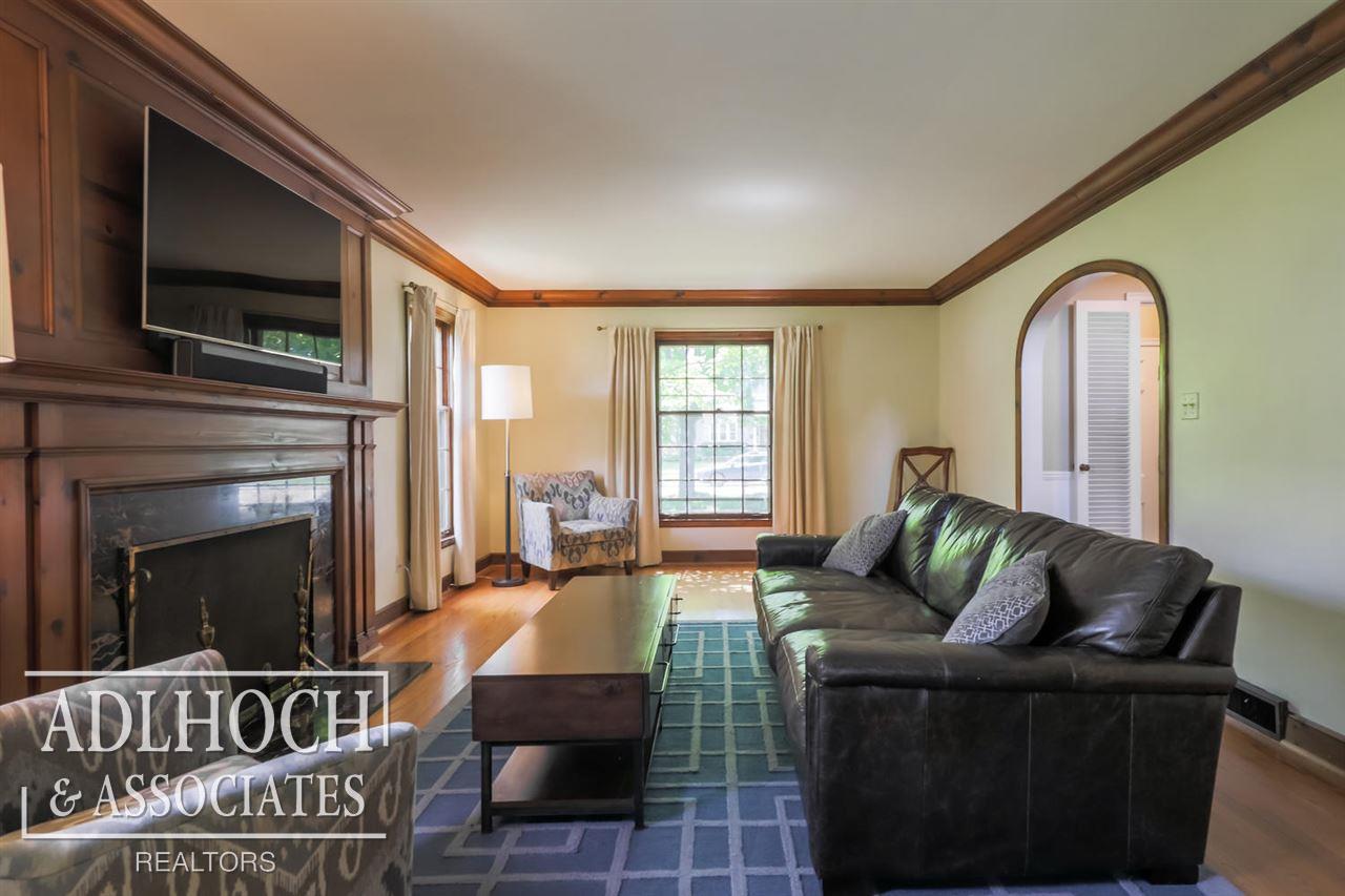 1134 Yorkshire Road Grosse Pointe, MI 48230 - Photo 14 of 30 50015160-15.JPG