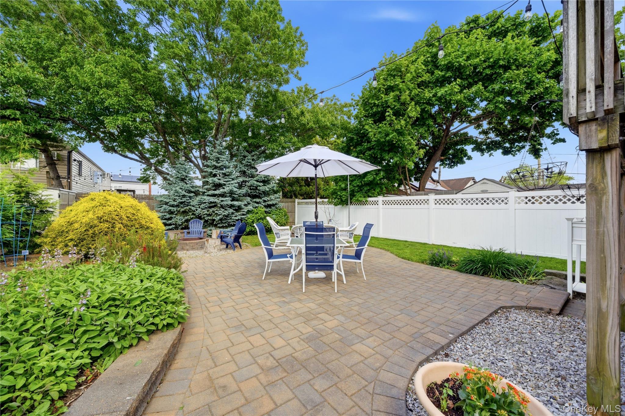 107 East Shore Road Lindenhurst, NY 11757 - Photo 8 of 36