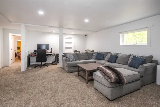 $739,000 | 183 Vacation Lodge Road, Londonderry, VT 05148