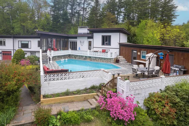 $739,000 | 183 Vacation Lodge Road, Londonderry, VT 05148