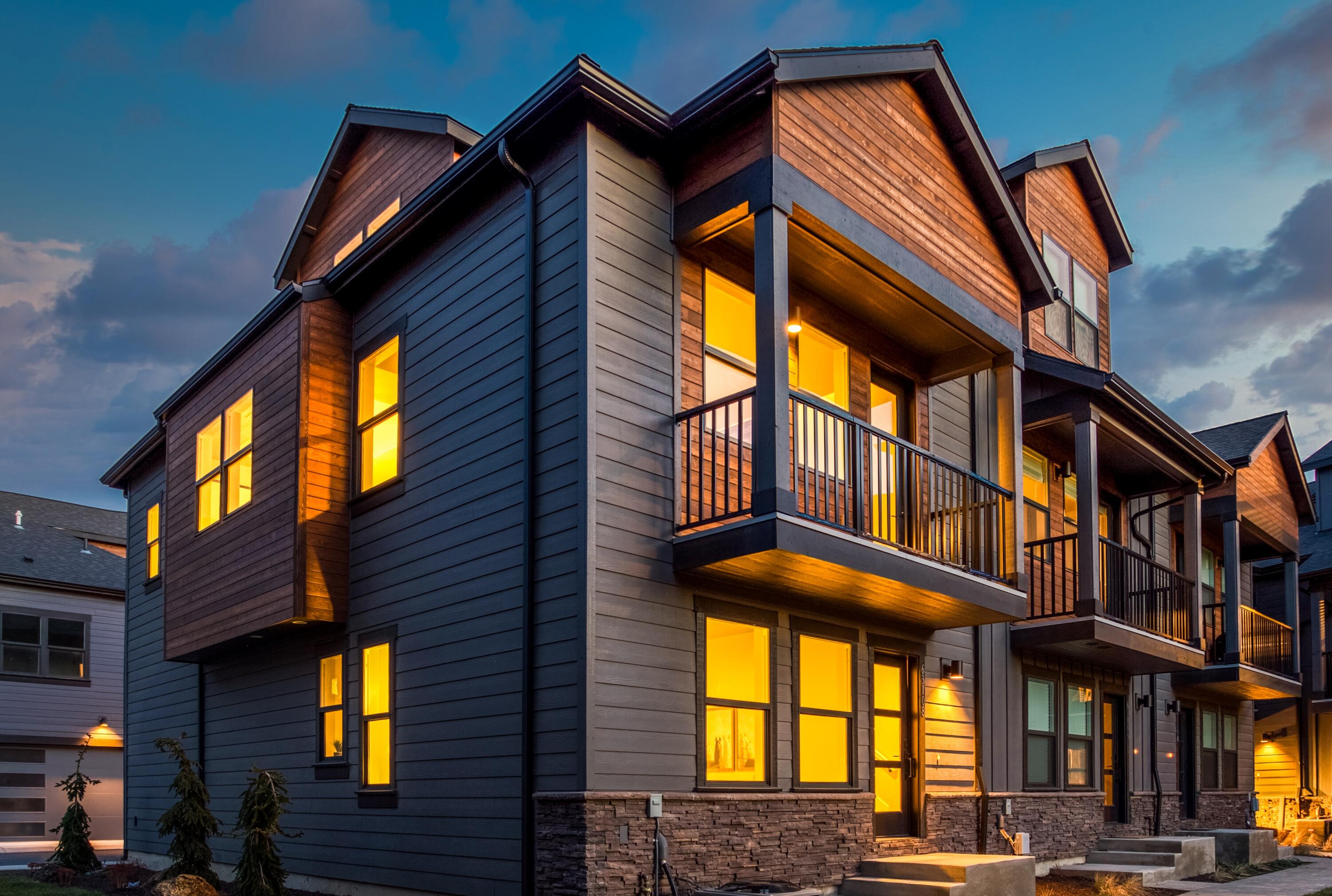 63093 Boyd Acres Road Bend, OR 97701 - Photo 1 of 29 Twilight Front