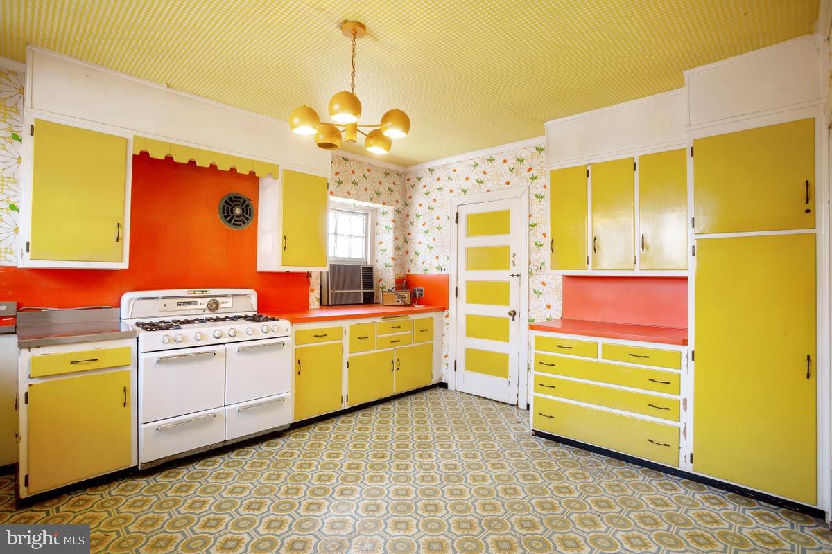 1209 Rydal Road Jenkintown, PA 19046 - Photo 13 of 37