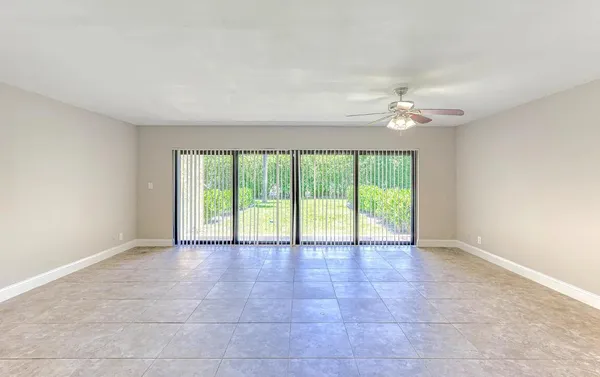 $3,700 | 663 Dover Street, Unit 10, Boca Raton, FL 33487