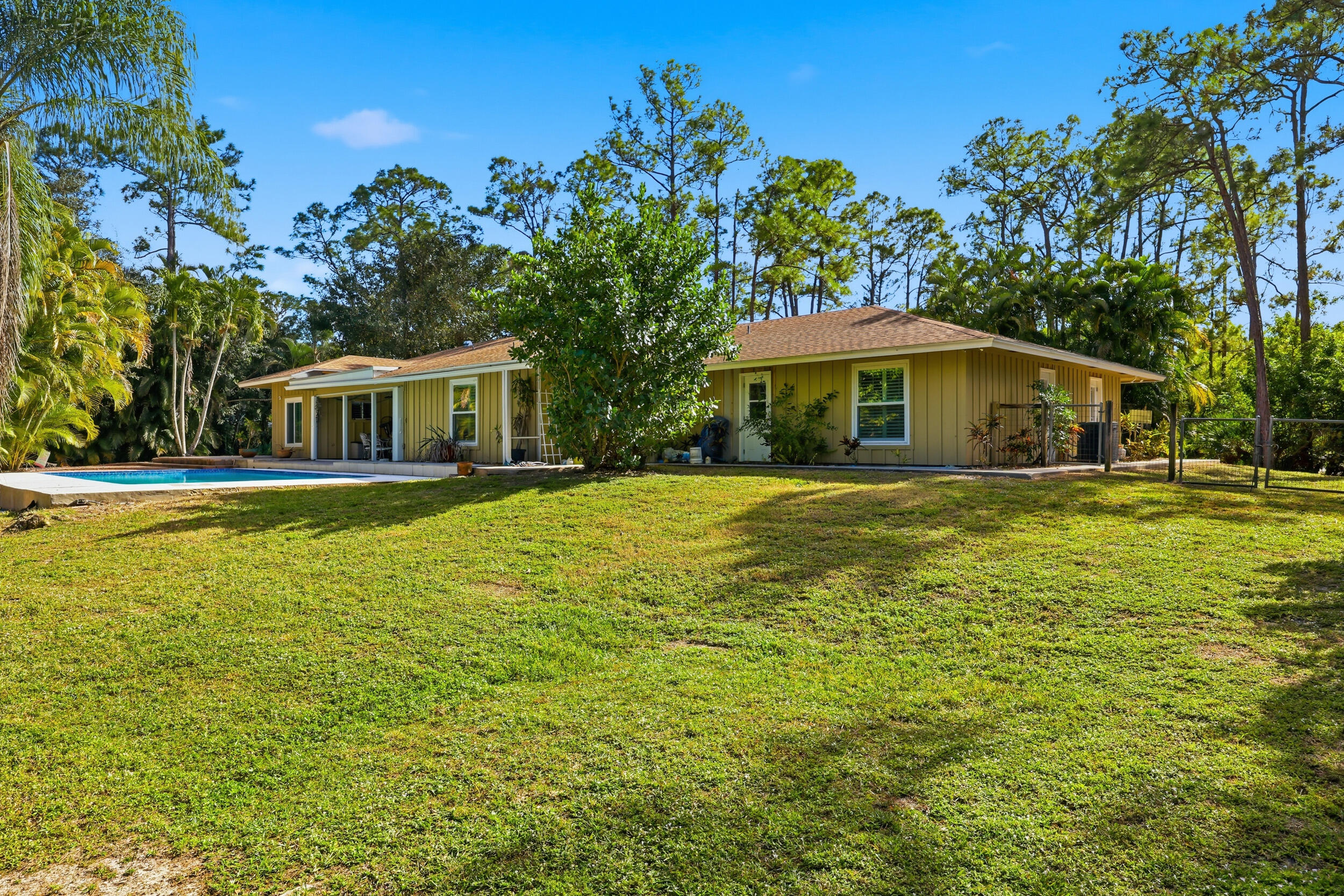 10297 Sandy Run Road Jupiter, FL 33478 - Photo 42 of 50 Backyard