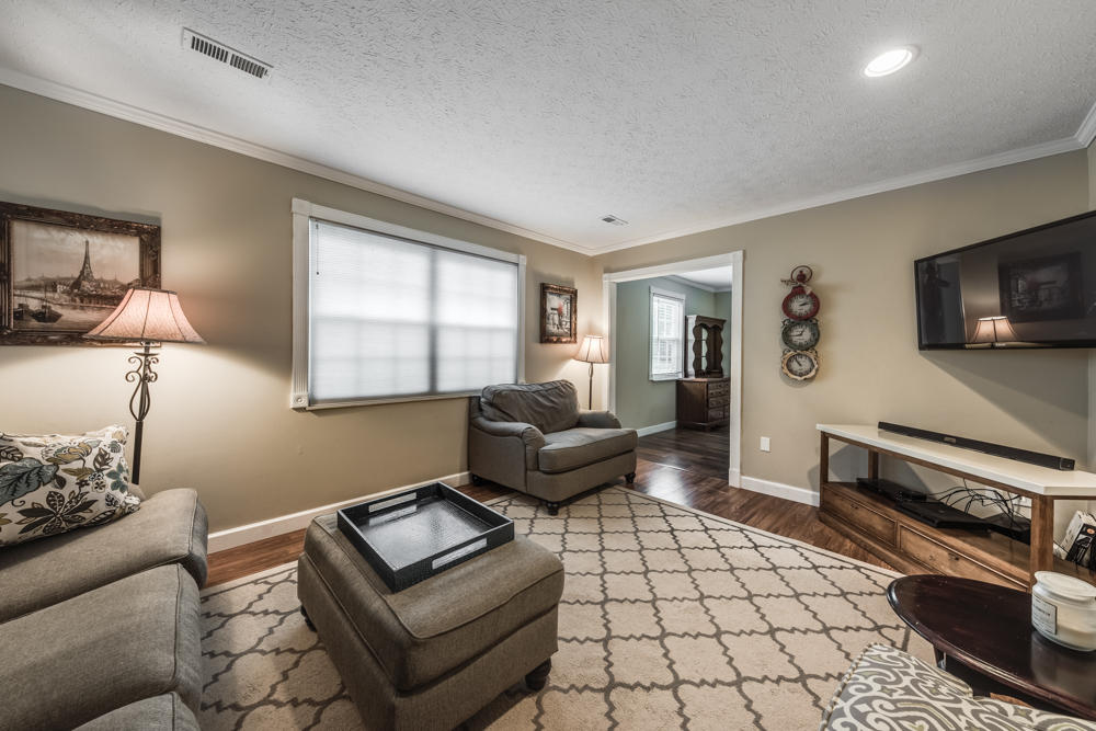 7301 Clarendon Road Powell, TN 37849 - Photo 5 of 24 7301 Clarendon Rd-5