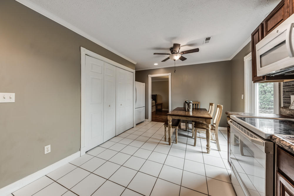 7301 Clarendon Road Powell, TN 37849 - Photo 8 of 24 7301 Clarendon Rd-12