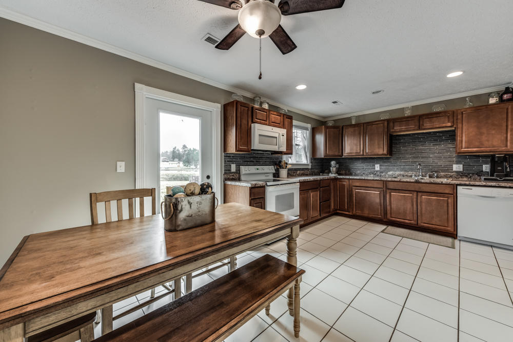 7301 Clarendon Road Powell, TN 37849 - Photo 9 of 24 7301 Clarendon Rd-10