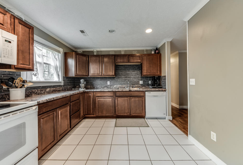 7301 Clarendon Road Powell, TN 37849 - Photo 10 of 24 7301 Clarendon Rd-13