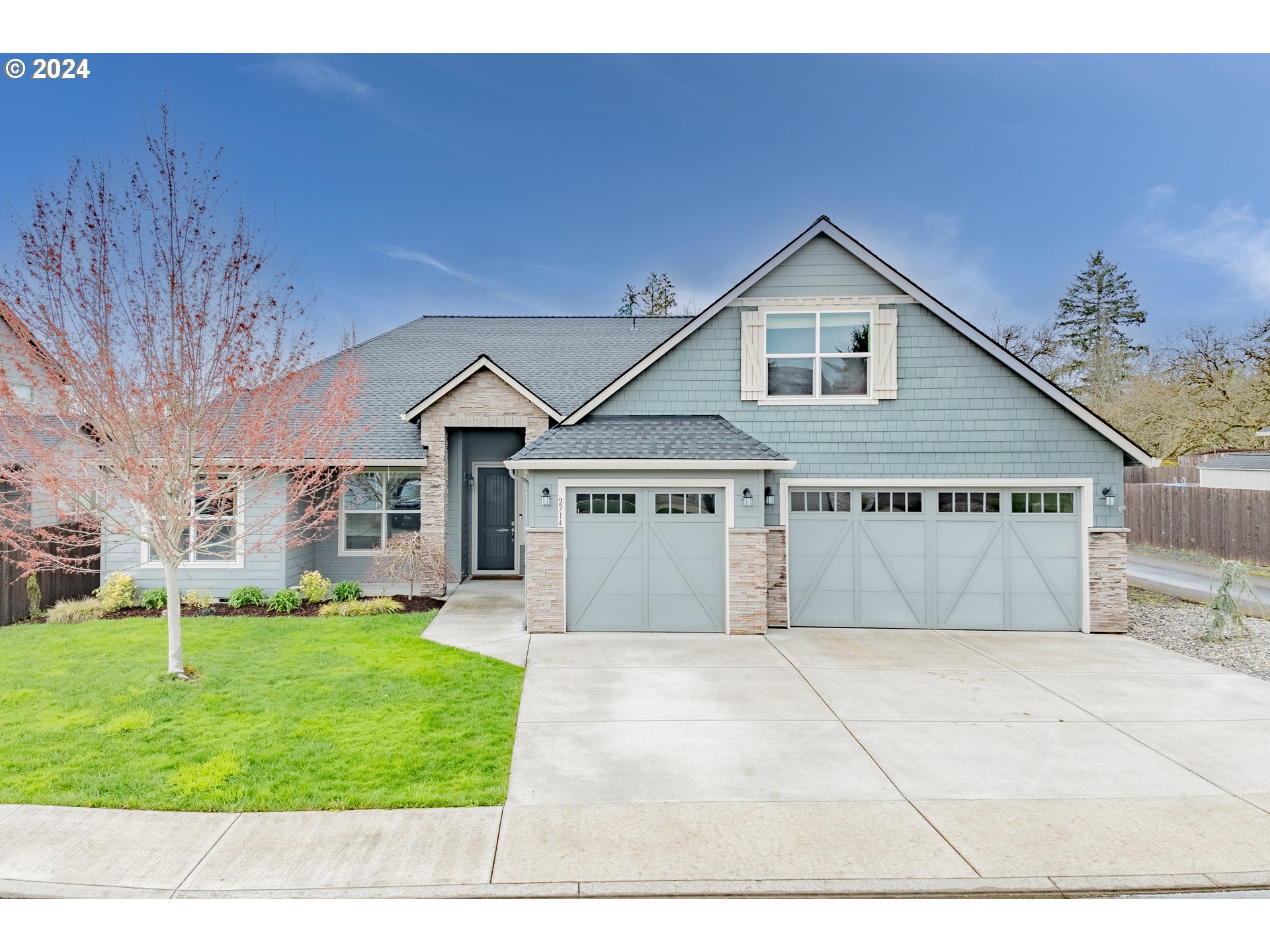 2714 Northeast 167th Circle Ridgefield, WA 98642 - Photo 1 of 35 a house view with a outdoor space
