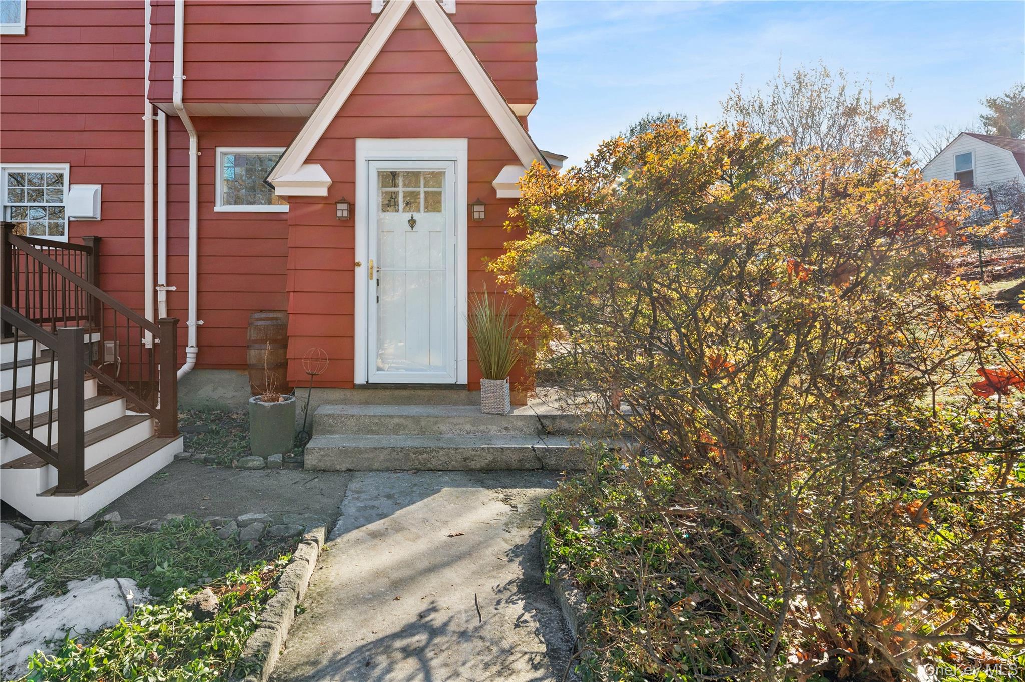 53 Allen Street, Unit 2 Dobbs Ferry, NY 10522 - Photo 2 of 28 Entrance to property