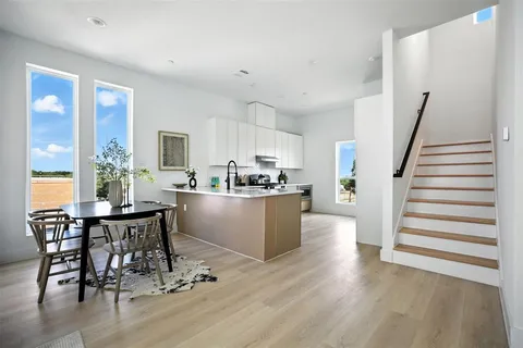 $3,600,000 | 312 North Lancaster Avenue, Dallas, TX 75203
