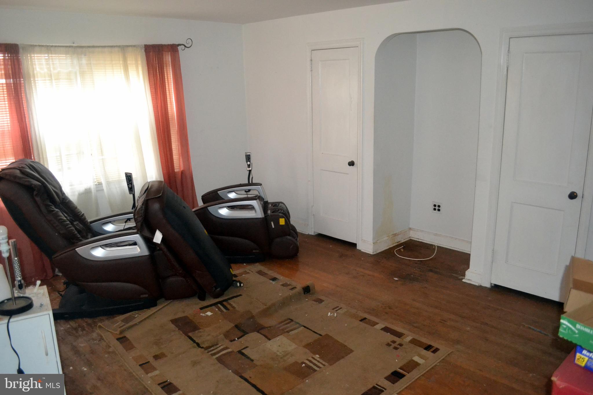 916 Fox Chase Road Jenkintown, PA 19046 - Photo 9 of 22 Gallery Image 9